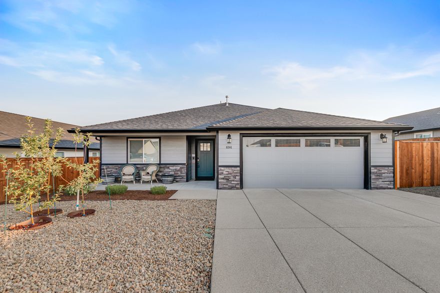 BETTER THAN NEW- New 2023
- lightly lived-in
- Seller sacrifice
- Move-in ready
- One-Level
- 4 bedrooms, 2 baths
- Open space, no rear neighbors
- Privacy + peaceful views
- Vaulted ceilings
- Lots of light

SMART FEATURES
- AV - 77' LG 4K OLED, 8-speakers, Dolby Atmos
- Smart StarFish lighting
- Security system
- Smart doorlock
- Video doorbell
- Internet, Gigabit WIRED in EVERY room
- SwitchBot programmable blackout drapes
- Lighting, On/Off occupancy-sensing

KITCHEN
- quartz counters & island
- Professional Viking gas range
- near-new LG fridge
- Pantry

MASTER BEDROOM/BATH
- SwitchBot blackout drapes
- New TILED shower
- Two shower-heads w/ handheld
- Full dim/bright lighting
- Bidet

GARAGE
- Two 240V outlets (for EV charger & welder/compressor)
- Sturdy workbench
- Tool mount wall

OUTSIDE
- Huge RV parking
- Covered patio + gas rotisserie BBQ
- Apple trees, Fuji, Granny Smith & Honey Crisp 
- Automated & minimum maintenance