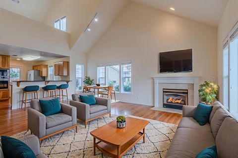 Tiny photo for 215 Jackson Creek Drive, Jacksonville, OR 97530 (MLS # 220215620)