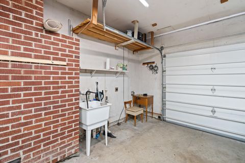 Tiny photo for 1124 Mt Pitt Avenue, Medford, OR 97501 (MLS # 220215212)