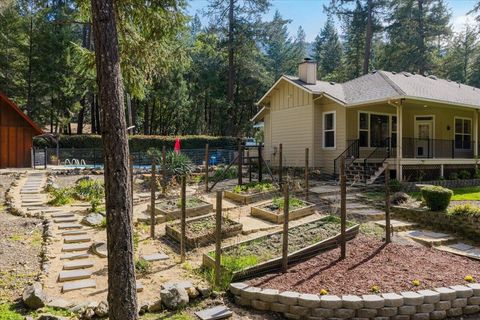 Tiny photo for 790 Savage Creek Road, Grants Pass, OR 97527 (MLS # 220216928)