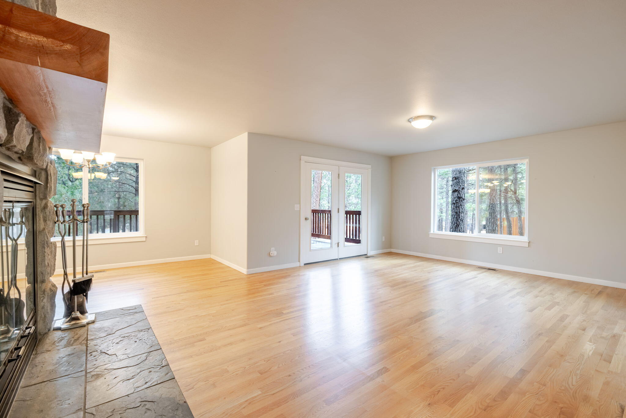 14450 Mountain View Loop