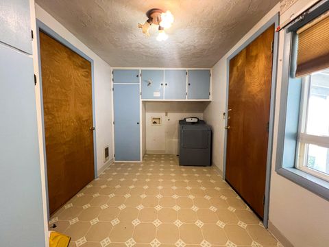 Tiny photo for 314 NW 3rd Avenue, John Day, OR 97845 (MLS # 220210799)