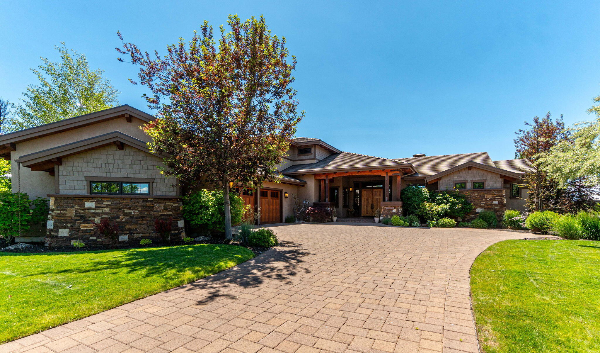 65925 Pronghorn Estates Drive