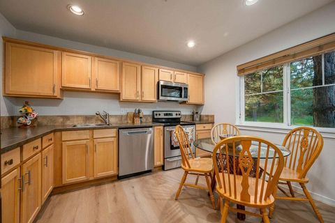 Tiny photo for 1941 NW Monterey Pines Drive #UNIT 6, Bend, OR 97703 (MLS # 220213565)