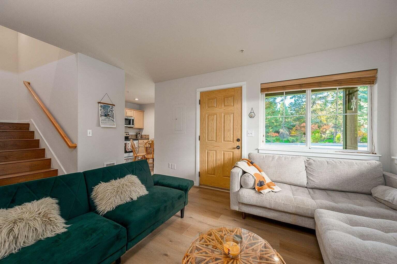 1941 NW Monterey Pines Drive UNIT 6