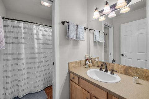 Tiny photo for 1941 NW Monterey Pines Drive #UNIT 6, Bend, OR 97703 (MLS # 220213565)