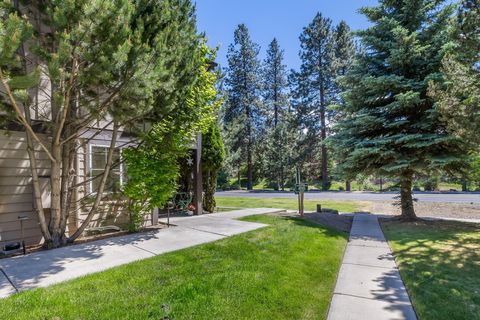 Tiny photo for 1941 NW Monterey Pines Drive #UNIT 6, Bend, OR 97703 (MLS # 220213565)