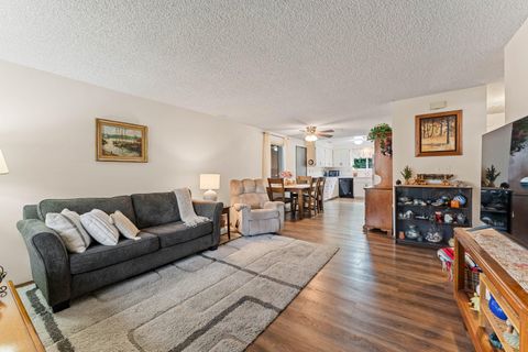 Tiny photo for 714 Brookside Circle, Rogue River, OR 97537 (MLS # 220217804)