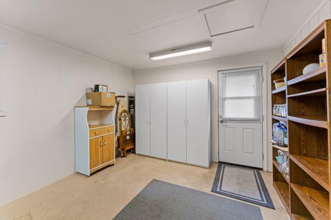 Tiny photo for 714 Brookside Circle, Rogue River, OR 97537 (MLS # 220217804)