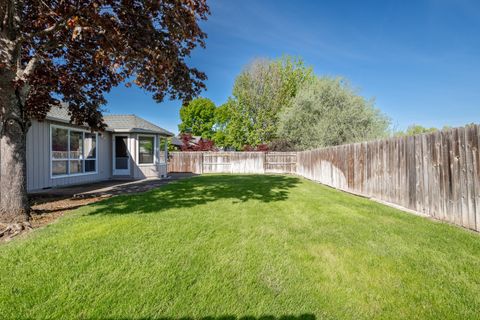 Tiny photo for 1621 Hollyhock Drive, Medford, OR 97504 (MLS # 220219707)