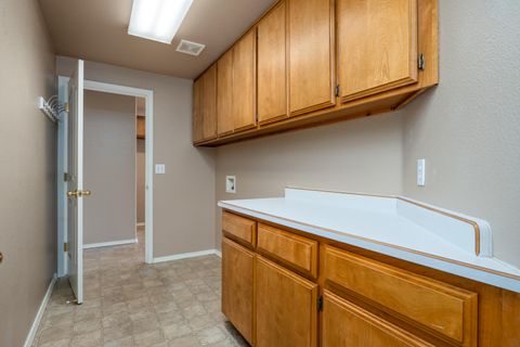 Tiny photo for 1621 Hollyhock Drive, Medford, OR 97504 (MLS # 220219707)