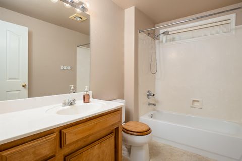 Tiny photo for 1621 Hollyhock Drive, Medford, OR 97504 (MLS # 220219707)