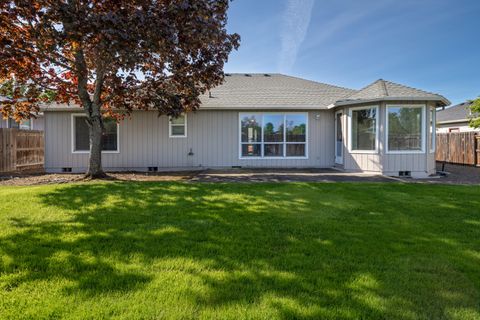 Tiny photo for 1621 Hollyhock Drive, Medford, OR 97504 (MLS # 220219707)