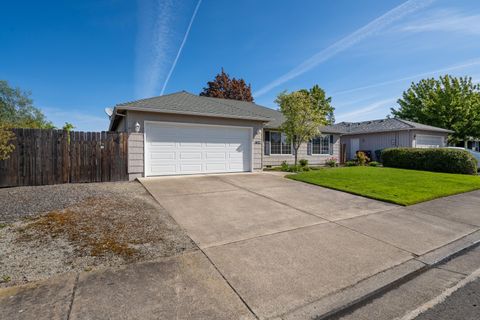 Tiny photo for 1621 Hollyhock Drive, Medford, OR 97504 (MLS # 220219707)