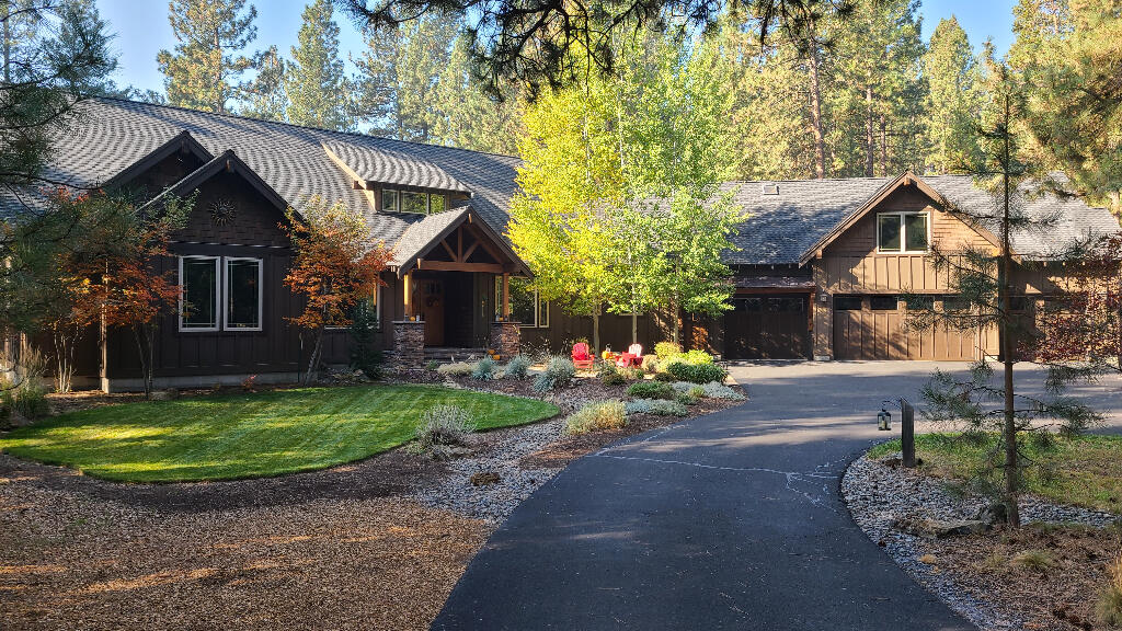 54937 Forest Lane