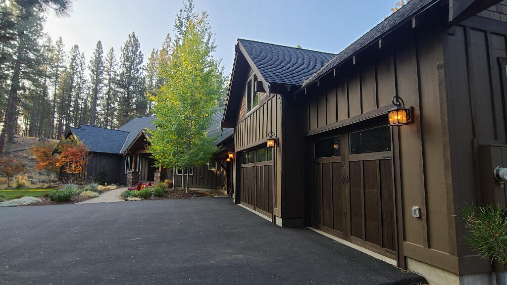 54937 Forest Lane