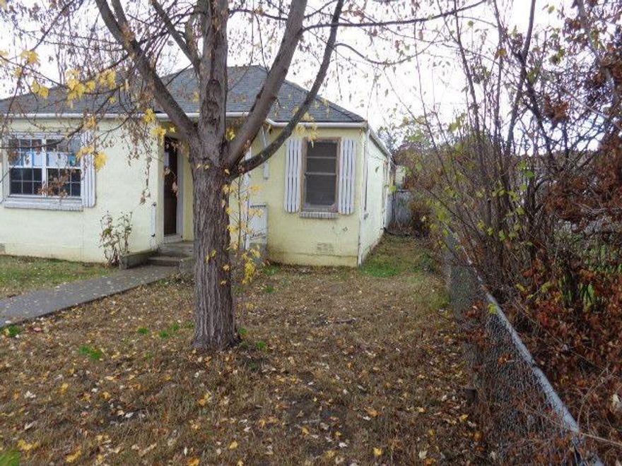 This is a Fannie Mae Home Path Property. Older residential subdivision. House is located in a very convenient area. Two bed, one bath home with large backyard. Lots of possibilities Here!!