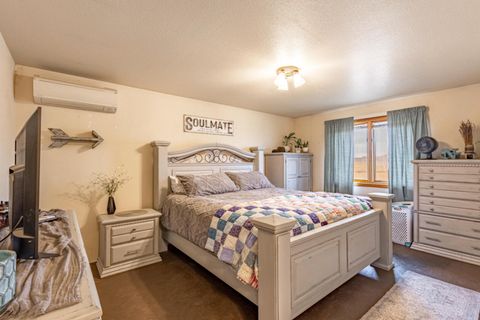 Tiny photo for 6154 John Day Highway, Ironside, OR 97908 (MLS # 220215033)