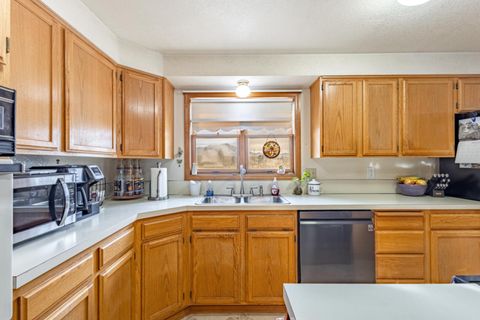 Tiny photo for 6154 John Day Highway, Ironside, OR 97908 (MLS # 220215033)