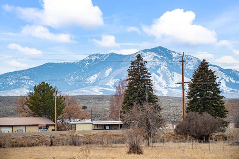Tiny photo for 6154 John Day Highway, Ironside, OR 97908 (MLS # 220215033)