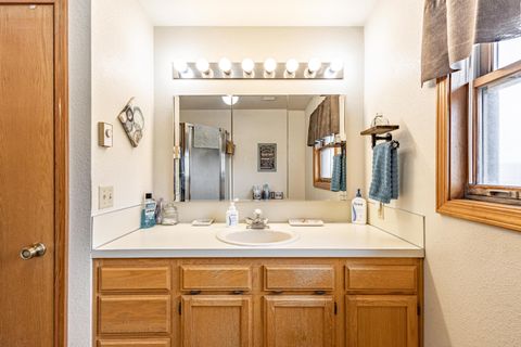 Tiny photo for 6154 John Day Highway, Ironside, OR 97908 (MLS # 220215033)