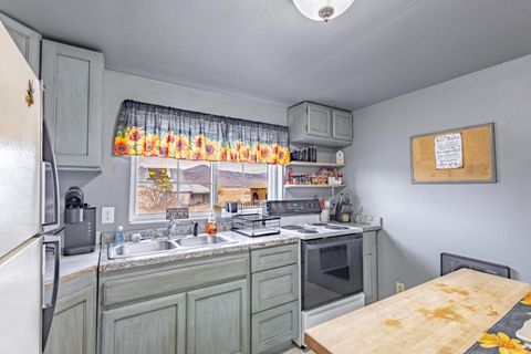 Tiny photo for 6154 John Day Highway, Ironside, OR 97908 (MLS # 220215033)