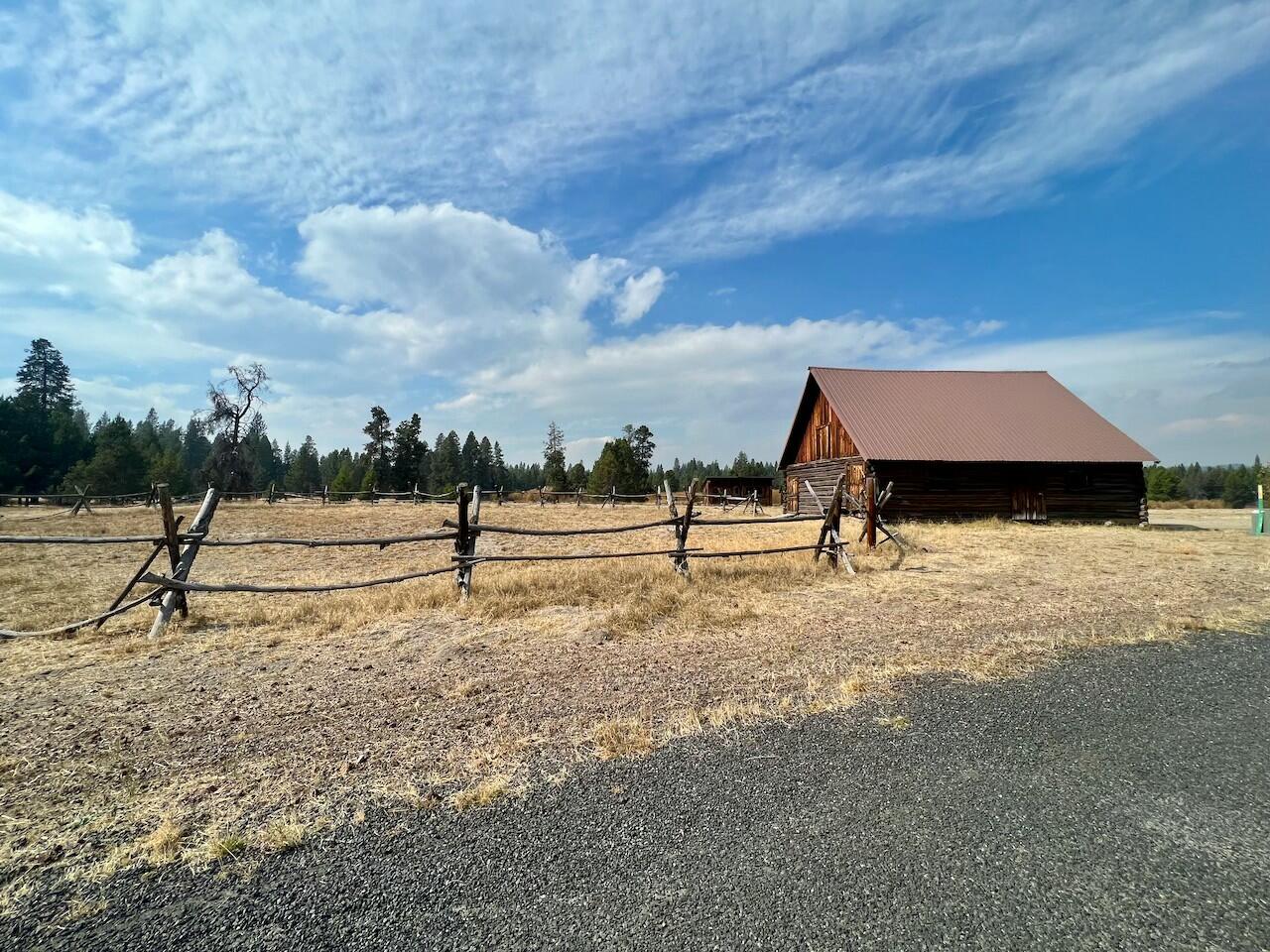 Wagon Trail Acreages - Land