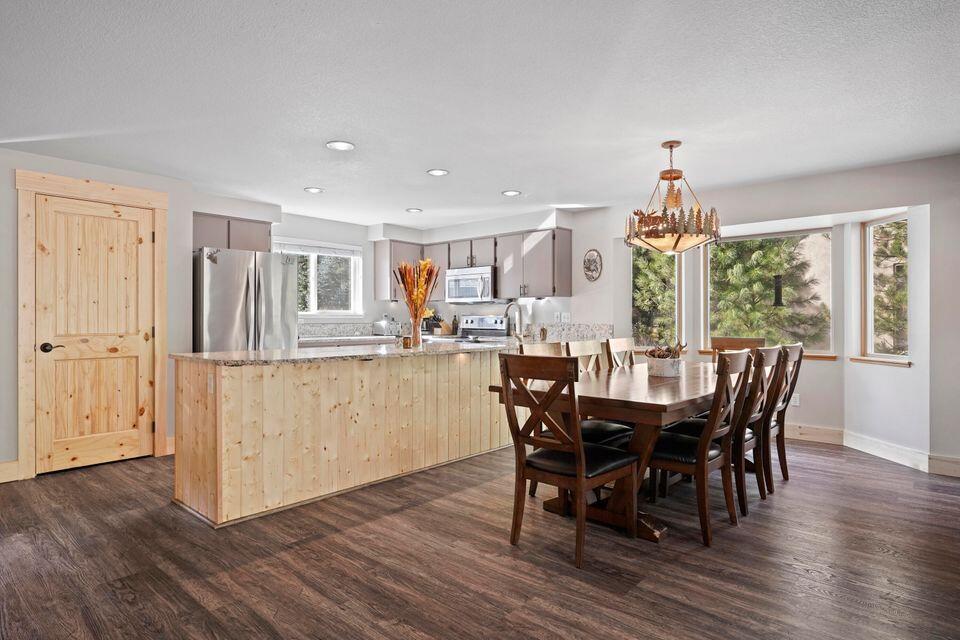 7th Mtn Golf Village - Residential