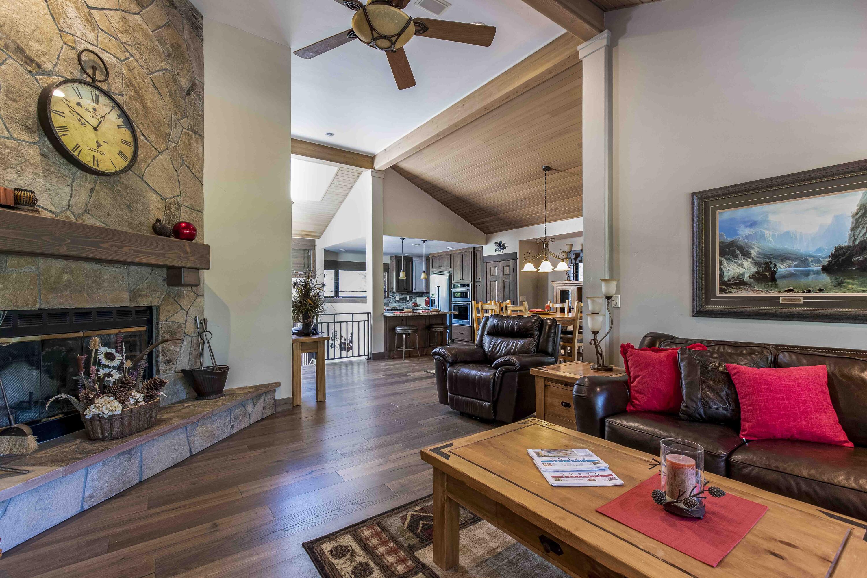 Fairway Point Villag - Residential