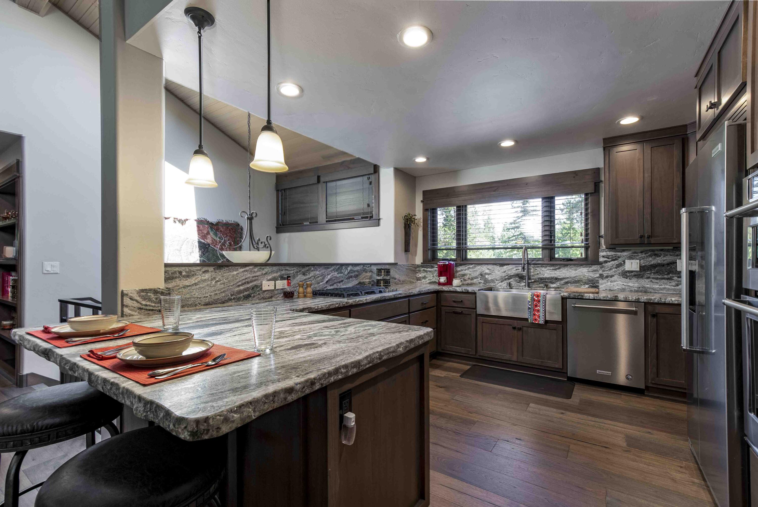 Fairway Point Villag - Residential