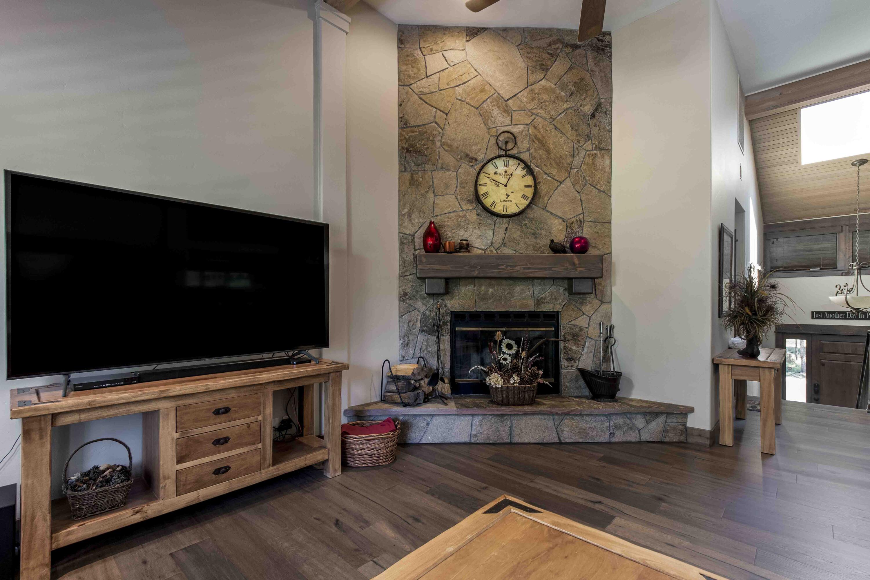 Fairway Point Villag - Residential