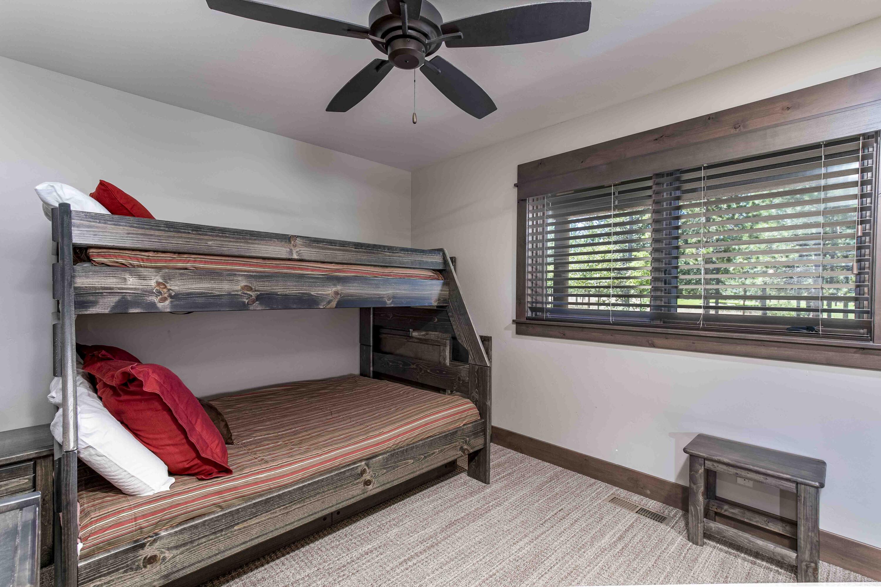 Fairway Point Villag - Residential