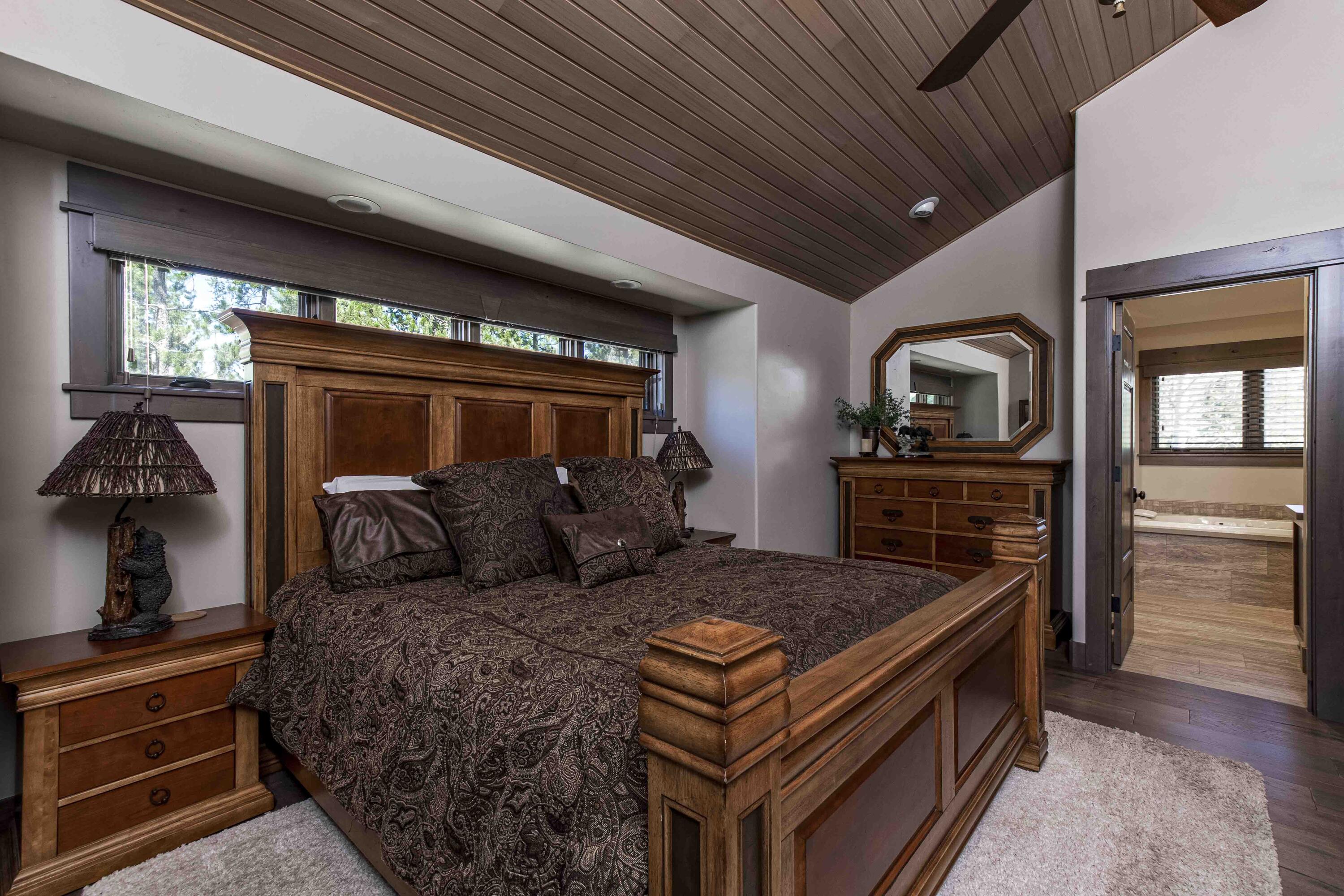 Fairway Point Villag - Residential