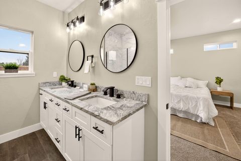 Tiny photo for 3129 Monaco Court, Medford, OR 97504 (MLS # 220212865)