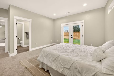 Tiny photo for 3129 Monaco Court, Medford, OR 97504 (MLS # 220212865)