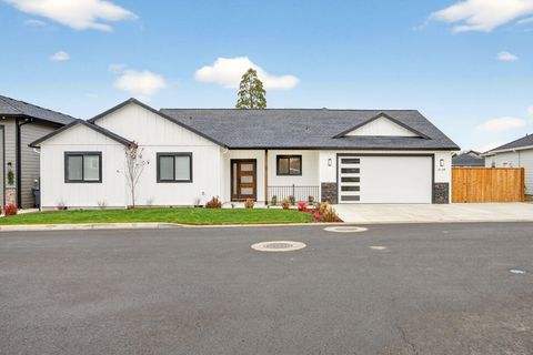 Tiny photo for 3129 Monaco Court, Medford, OR 97504 (MLS # 220212865)