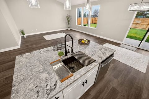 Tiny photo for 3129 Monaco Court, Medford, OR 97504 (MLS # 220212865)