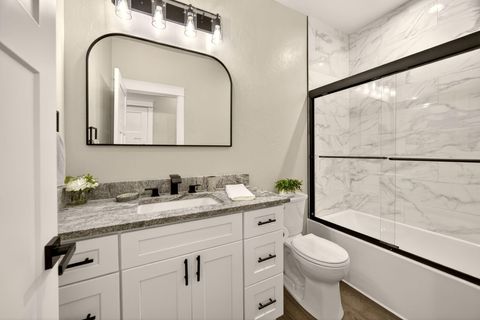 Tiny photo for 3129 Monaco Court, Medford, OR 97504 (MLS # 220212865)