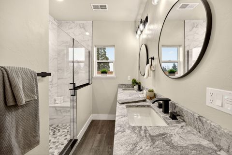 Tiny photo for 3129 Monaco Court, Medford, OR 97504 (MLS # 220212865)