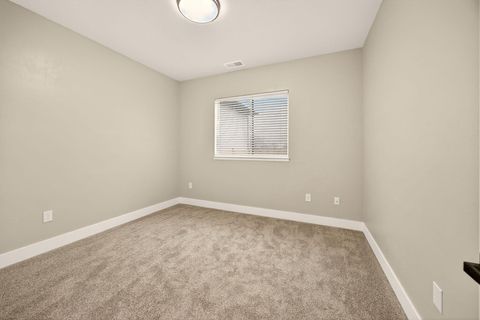Tiny photo for 3129 Monaco Court, Medford, OR 97504 (MLS # 220212865)