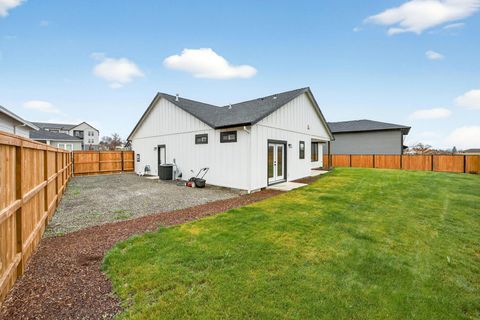 Tiny photo for 3129 Monaco Court, Medford, OR 97504 (MLS # 220212865)
