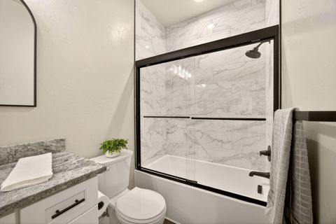 Tiny photo for 3129 Monaco Court, Medford, OR 97504 (MLS # 220212865)