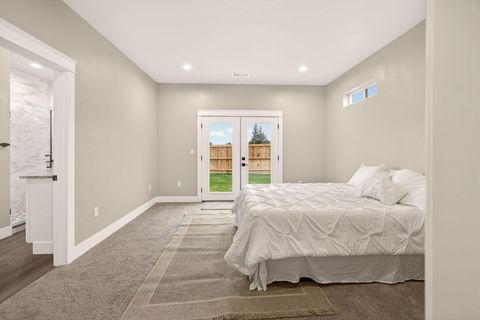 Tiny photo for 3129 Monaco Court, Medford, OR 97504 (MLS # 220212865)