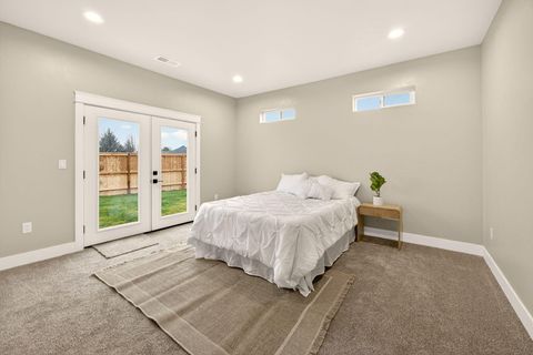 Tiny photo for 3129 Monaco Court, Medford, OR 97504 (MLS # 220212865)