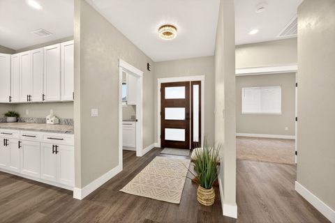 Tiny photo for 3129 Monaco Court, Medford, OR 97504 (MLS # 220212865)