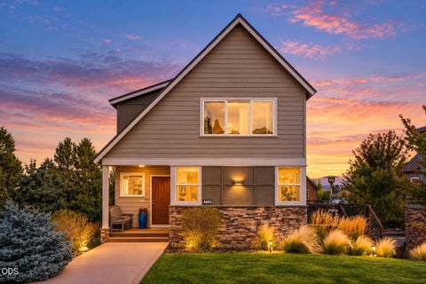 Photo of 328 Parks Loop, Redmond, OR 97756 (MLS # 220229242)