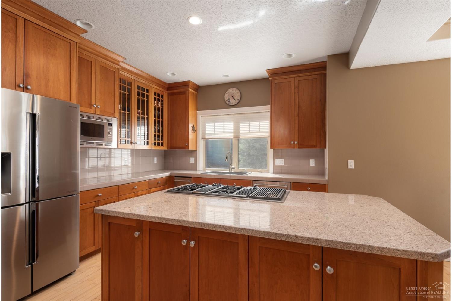 Broken Top - Residential