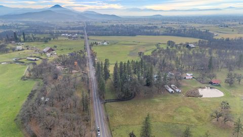 Tiny photo for 210 Bogey Lane, Eagle Point, OR 97524 (MLS # 220212569)