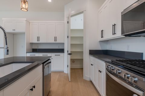 Tiny photo for 210 Bogey Lane, Eagle Point, OR 97524 (MLS # 220212569)