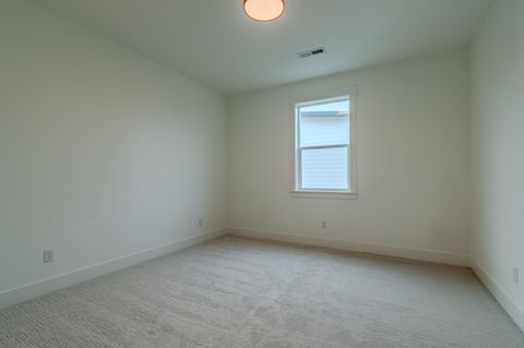 Tiny photo for 210 Bogey Lane, Eagle Point, OR 97524 (MLS # 220212569)